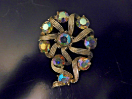KRAMER Vintage AB Gold Tone Faceted Rhinestone Brooch Pin MINT Condition - £31.93 GBP