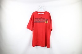 Vintage Majestic Mens 2XL Faded Spell Out Chicago Blackhawks Hockey T-Shirt Red - $29.65