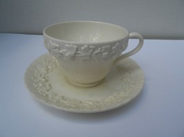 5 WEDGWOOD Queensware shell coffee cup/saucer sets grapes CREAM - $209.09