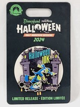 Disneyland RunDisney Pin HALLOWEEN 10K Haunted Mansion Marathon 2024 Lim... - $911.34 MXN