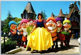 DisneyLand Postcard Snow White &amp; 7 Dwarfs Unposted Welcome to Fantasylan... - £4.66 GBP
