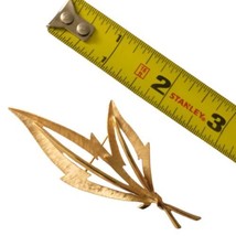 Crown Trifari Leaf Brooch Open Work Feather Leaf Pin Brushed Gold Tone M... - $24.74