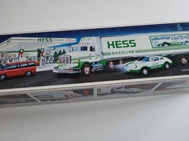 1992 Hess 18 Wheeler and Racer New in Original Box Friction Motor and Lights Gas - £13.92 GBP