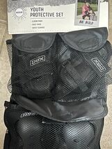 DBX Protective Set Skating Gear Knee Pads Wrist Guards &amp; Elbow Pads Yout... - $19.80