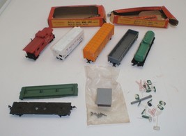Lot Of HO Train Cars &amp; Scenery w Street Signs - £11.73 GBP