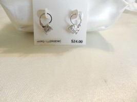 Department Store 3/4&quot; Silver Tone Simulated Diamond Lever back Earrings ... - $11.51