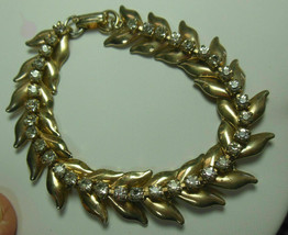 Vintage Gold-tone Rhinestone Leaves Link Bracelet 7&quot; Long - £35.14 GBP