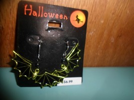 Halloween earrings New on card green neon bats french wire - £4.65 GBP