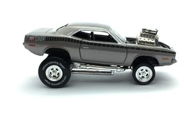 Johnny Lightning Zingers Street Freaks 1970 70 Plymouth AAR Cuda Die Cas... - $60.23