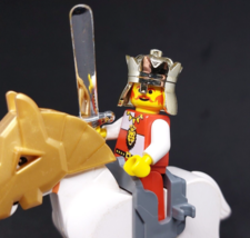 Lego Castle  Kingdom Lions King Minifigure Horse Barding, Gold Armor Horse - £19.63 GBP