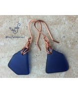 Handmade copper wire wrapped cobalt blue sea glass petal earrings - €23,11 EUR