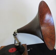 Victor Ill Phonograph with oak Horn circa 1905 Fully Restored - $4,995.00