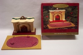 Hallmark Keepsake The Bearingers Light Up Fireplace 6&quot; Christmas Ornament 1993 - £11.68 GBP