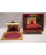 Hallmark Keepsake The Bearingers LIGHT UP FIREPLACE 6&quot; CHRISTMAS ORNAMEN... - $20.37 CAD