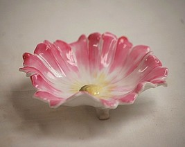 Classic Porcelain 3 Toed Flower Pedal Bowl Pink w Yellow Center Decorative - £11.60 GBP