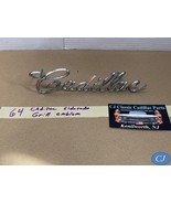 OEM 64 Cadillac FRONT GRILL SCRIPT EMBLEM BADGE #1481901/#3632378 - $1,818.96 MXN