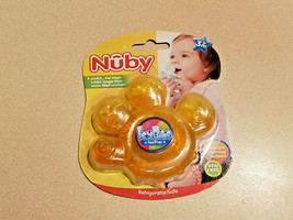 NUBY TEETHER COLOR YELLOW PAW ICY BITE GEL-COLD FILLED TEETHER #621 (NEW) - £7.80 GBP