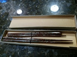 2 Pair Vintage Brown w/ Black &amp; White Specks Chopsticks Mother of Pearl ... - $31.46