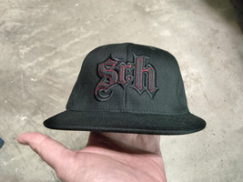 SRH Baseball Cap Hat Black with Red Outline L-XL Flexfit - £19.60 GBP
