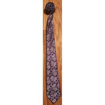 Class Club Gold Label Purple Paisley 100% Silk Tie Elegant Formal Busine... - $14.84