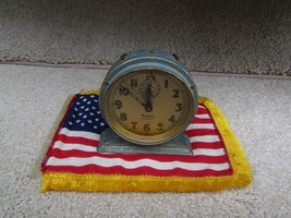 Westclox Antique Baby Blue Crackle Alarm Clock - $3,075.48 MXN