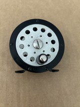 VINTAGE PFLUEGER PROGRESS NO. 1774 FLY REEL, MADE IN THE USA - $229.70 MXN
