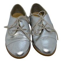 Gap Vintage Girls Silver Loafers Flat Shoes Sz 13 - $14.40
