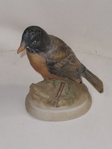 Vintage Lefton Hand Painted Ceramic ROBIN Bird Figurine 5&quot; Tall - £10.95 GBP