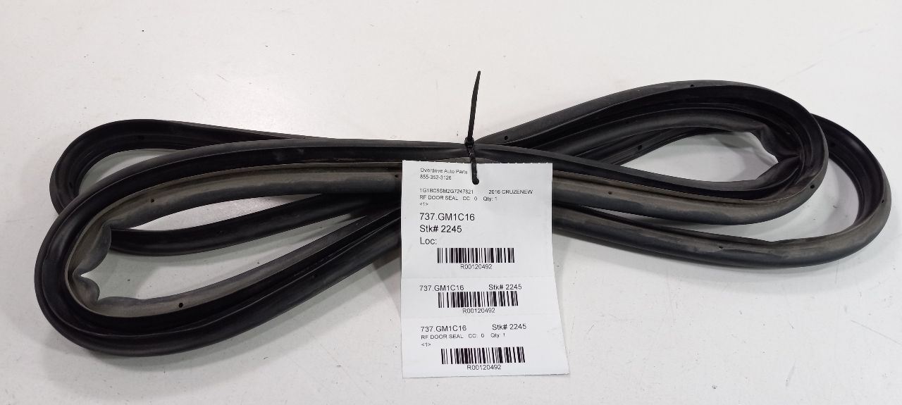 Chevy Cruze On Door Seal Rubber Right Passenger Front 2016 2017 2018 - $49.79