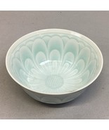 Vintage Porcelain Chinese Celadon Lotus Flower Green Soup Rice Bowl - $373.95 MXN