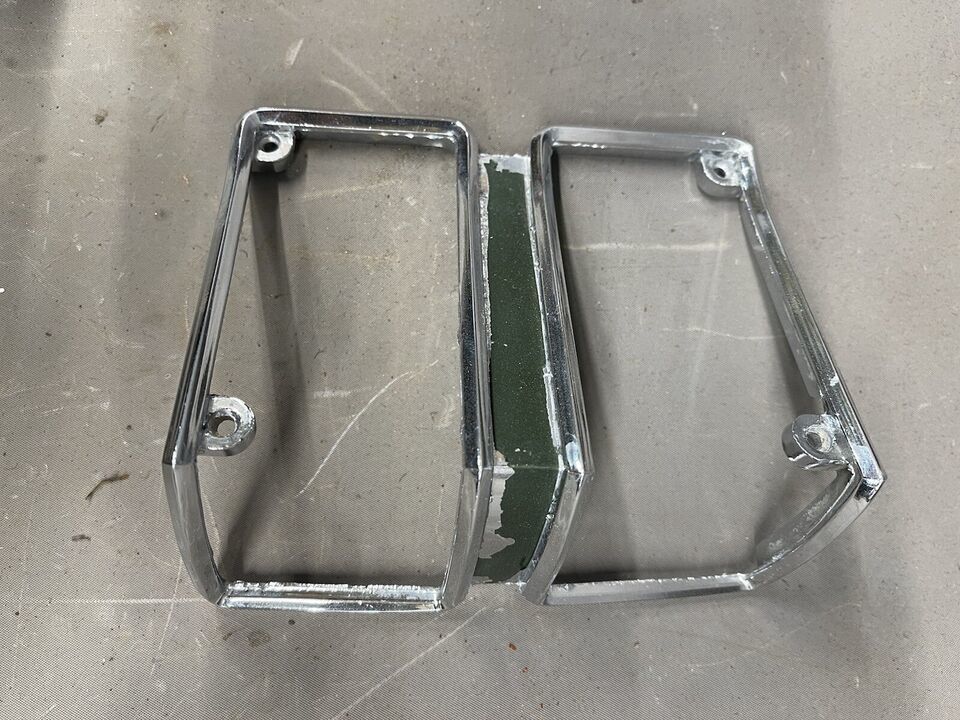 1971 Chevrolet Chevelle Malibu El Camino Turn Signal Marker Bezel Trim M... - $46.23