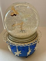 Hallmark 1968 Olympic Medalist Peggy Fleming Musical Snow Globe Salt Lak... - $20.99