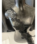 embroidered  Black Faux Leather Mesh Lace Floral Unique Trim3.5” Per Yard - €5,60 EUR embroidered  Black Faux Leather Mesh Lace Floral Unique Trim3.5” Per Yard - €5,60 EUR