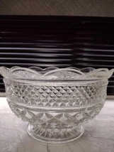 VTG Anchor Hocking Wexford Raised Cut Glass Pedestal Bowl With Scalped Edged - £55.47 GBP
