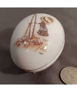 Vintage Holly Hobbie Egg Shaped Trinket Dish/ Box &quot;Put on a Happy Face&quot; ... - £14.01 GBP