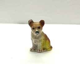 Vintage Dog Figurine Sitting Down White &amp; Tan - $111.65 MXN