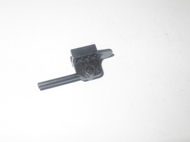 LIONEL PART - 600-8600-066  LEFT HAND  CROSSHEAD -  NEW- SR66 - $1.19