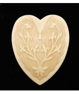 Vtg Celluloid Heart Shaped Jewelry Trinket Box w/ Floral Design Fabric L... - $365.45 MXN