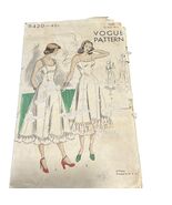 Vogue 6420 Vintage Sewing Pattern For Gored Princess Slip &amp; Camisole Top - €32,73 EUR