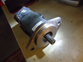 Genuine OEM JLG P315B196FWAB07-65MRAB20-1 Twin Hydraulic Pump - $2,788.82 CAD