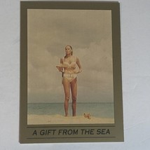 James Bond 007 Trading Card 1993  #10 Gift From The Sea - £1.54 GBP