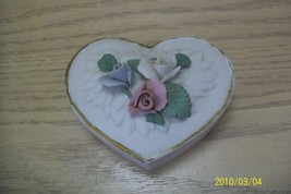 Porcelain Bisque Ceramic Heart Trinket Box Up Raise Rose &amp; Leaves  - $7.95