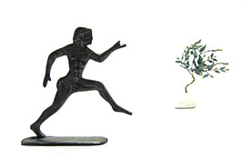 Ancient Greek marathon runner , Museum quality art , Olympic games athlete - £47.69 GBP