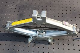 2000-2005 TOYOTA CELICA GT GTS EMERGENCY CAR SERVICE JACK GT-S M660 image 4