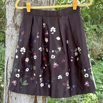H&amp;M Flare Skirt Womens Size 6 Black Wild Flowers Pleated Mini High Waist... - €14,83 EUR