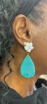 Goldtone Flower Teardrop Resin Drop Post Earrings with Shell Flakes  - £10.35 GBP