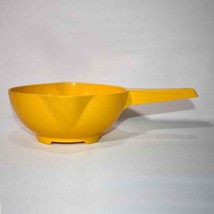 Vintage Tupperware #1200 Yellow 1 Quart Strainer Colander W/Handle 11&quot; x... - $12.38