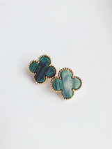 Quatrefoil Motif Gold and Malachite Earrings - £35.58 GBP