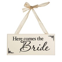Here Comes The Bride Wall Decor Sign - $622.91 MXN