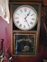 Vintage Waterbury Eight-Day Spring Wound &quot;Pelican&quot; Pendulum Clock with Key - £234.17 GBP